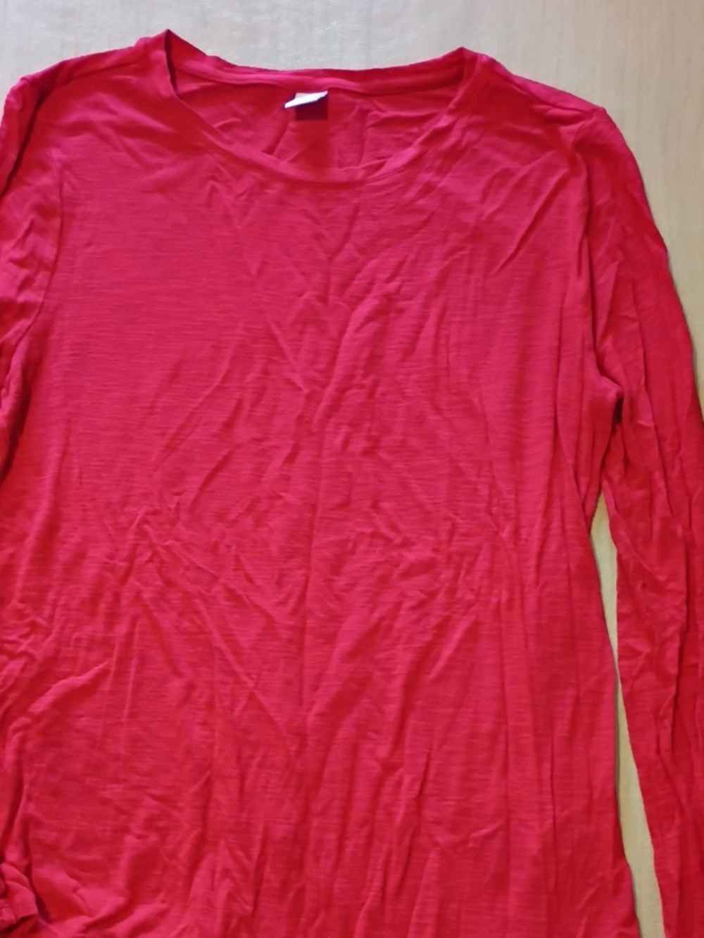 Old Navy Bright Red Long Sleeve Crewneck Tee